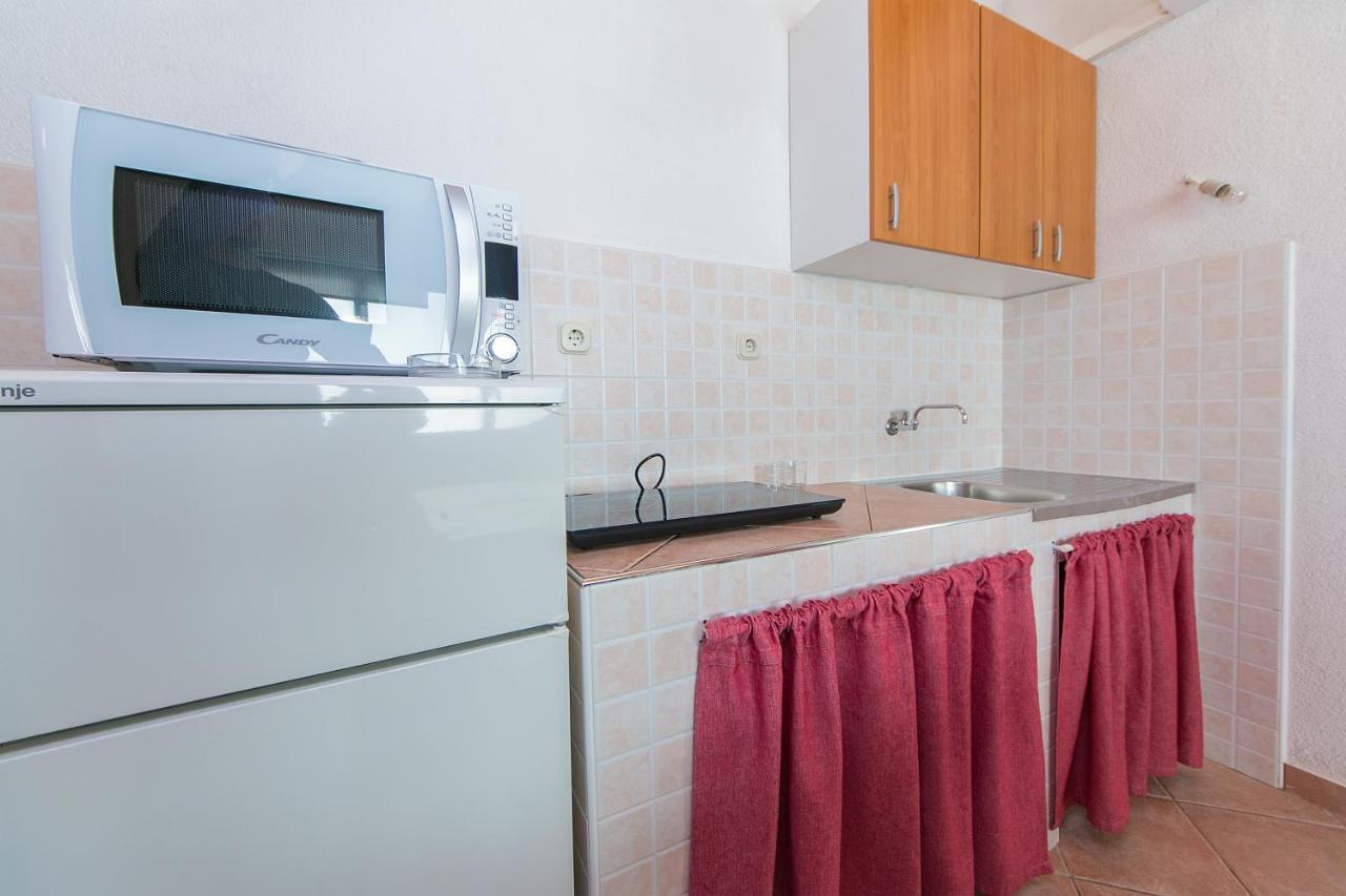 Apartments By The Sea Zivogosce - Blato, Makarska - 1057 Blato  Exterior photo