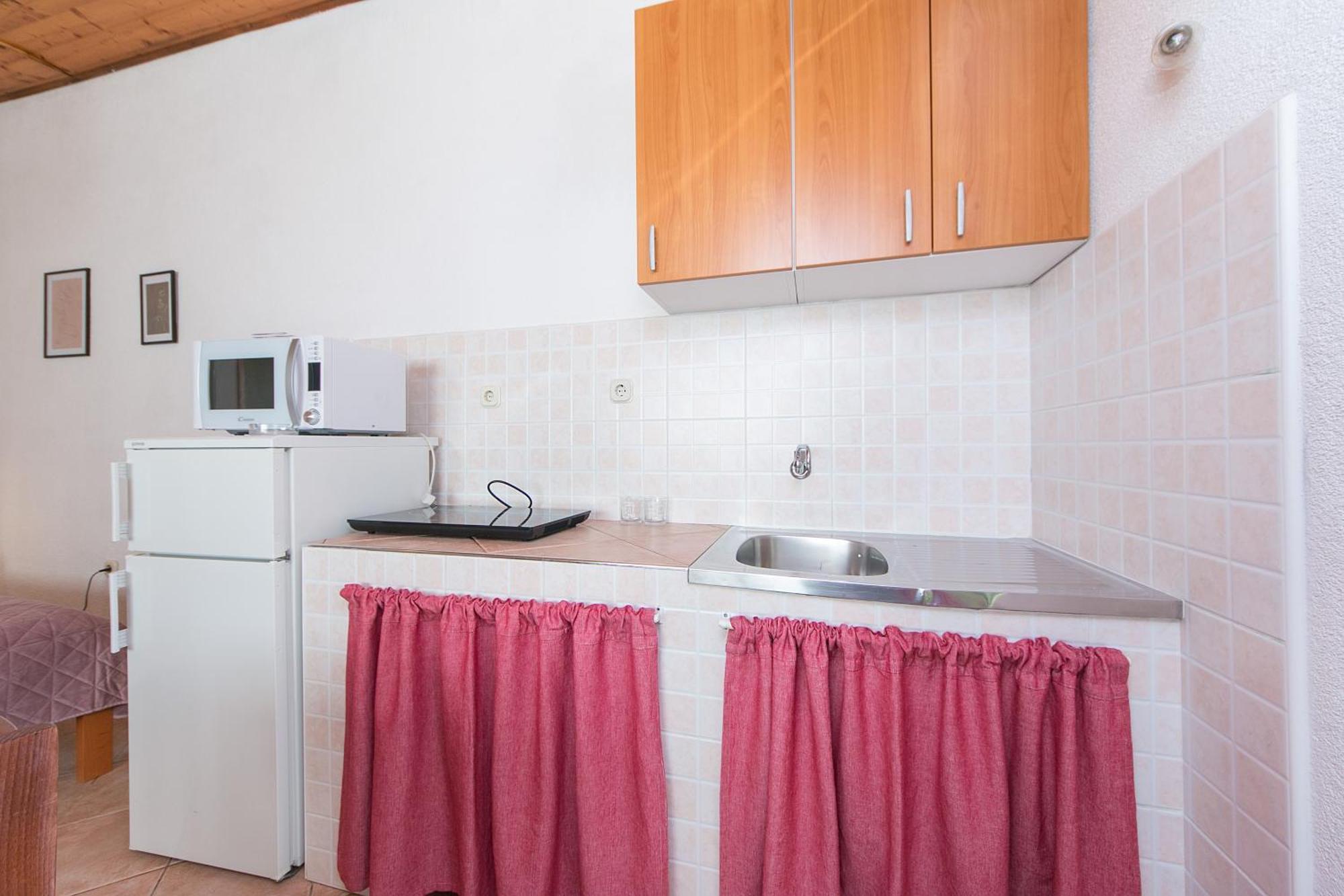 Apartments By The Sea Zivogosce - Blato, Makarska - 1057 Blato  Room photo
